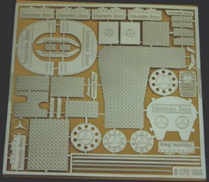 KFS 1/24 MERCEDES ACTROS 卡車裝